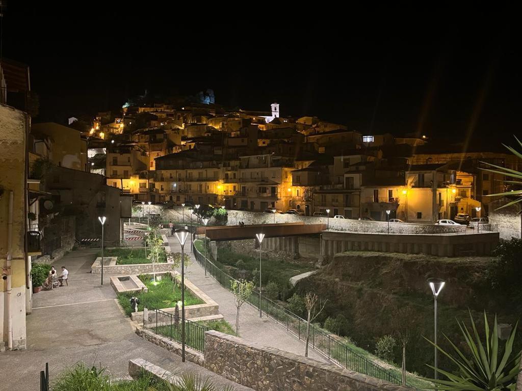 למזיה טרמה 4Rooms B&B - Holiday Home מראה חיצוני תמונה